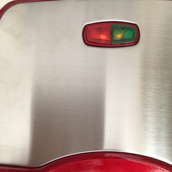 Electric sandwich maker NWT countertop toaster - Picture 13 of 16